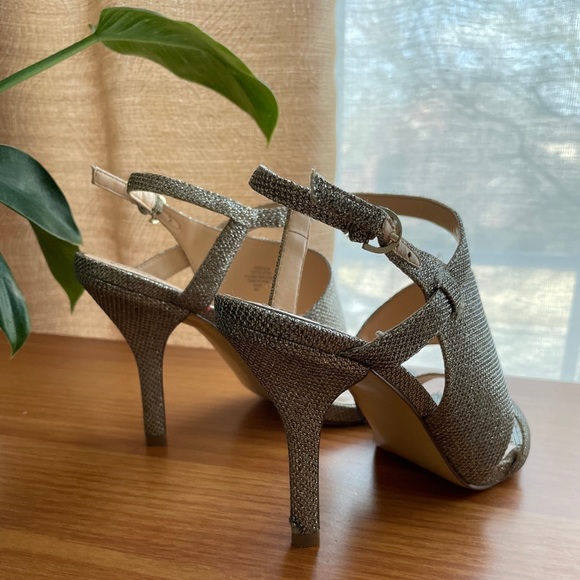 GUESS Size 6.5 Glam 4” Heel - Picture 5 of 5